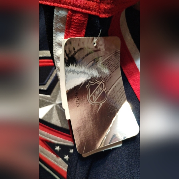 Vintage authentic Brand new with tag NHL Columbus Blue jackets jersey - Picture 7 of 10